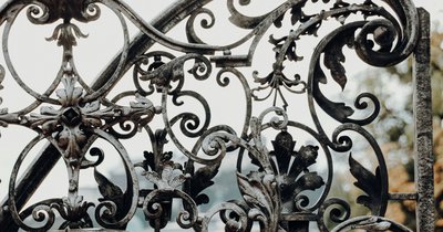 Ornamenty w kowalstwie – inspiracje i techniki