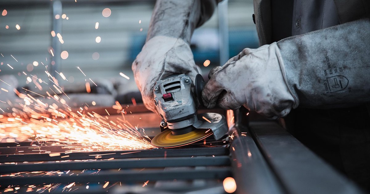 Szlifowanie metalu – techniki od podstaw