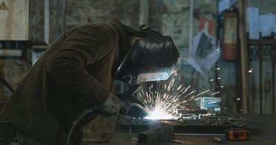 Najlepsza spawarka MIG/MAG do 2000 zł – ranking